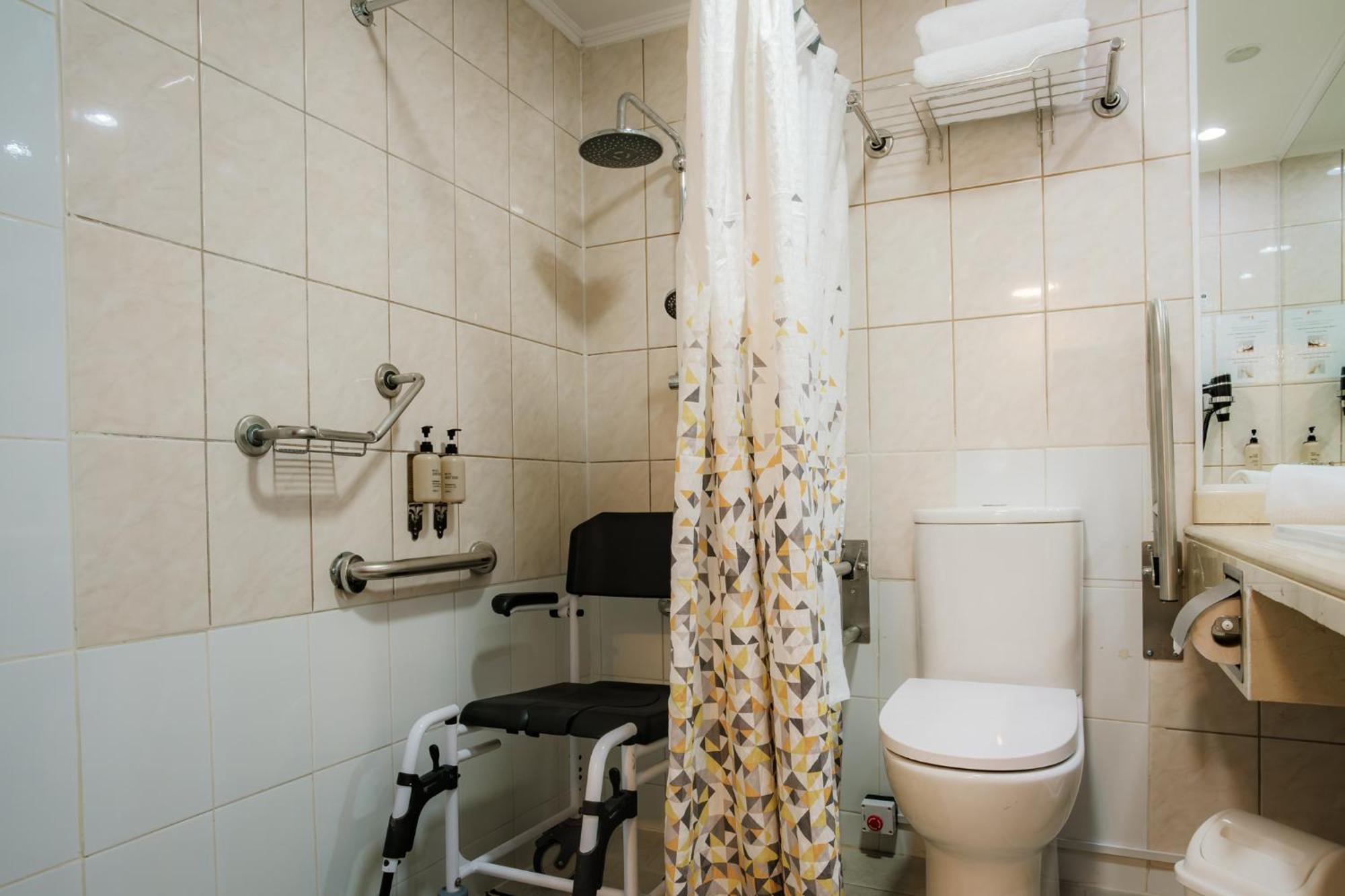 Twin Room,1703582047:JPEG